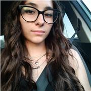 ragazza diplomata con ottime conoscenze della lingua Spagnola